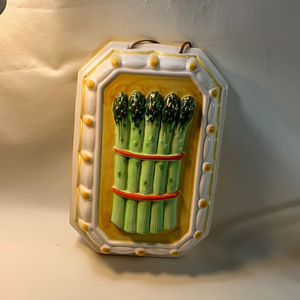 Asparagus Ceramic Wall Hanging Leather Rope Green Yellow Farmhouse Kitchen 11 In